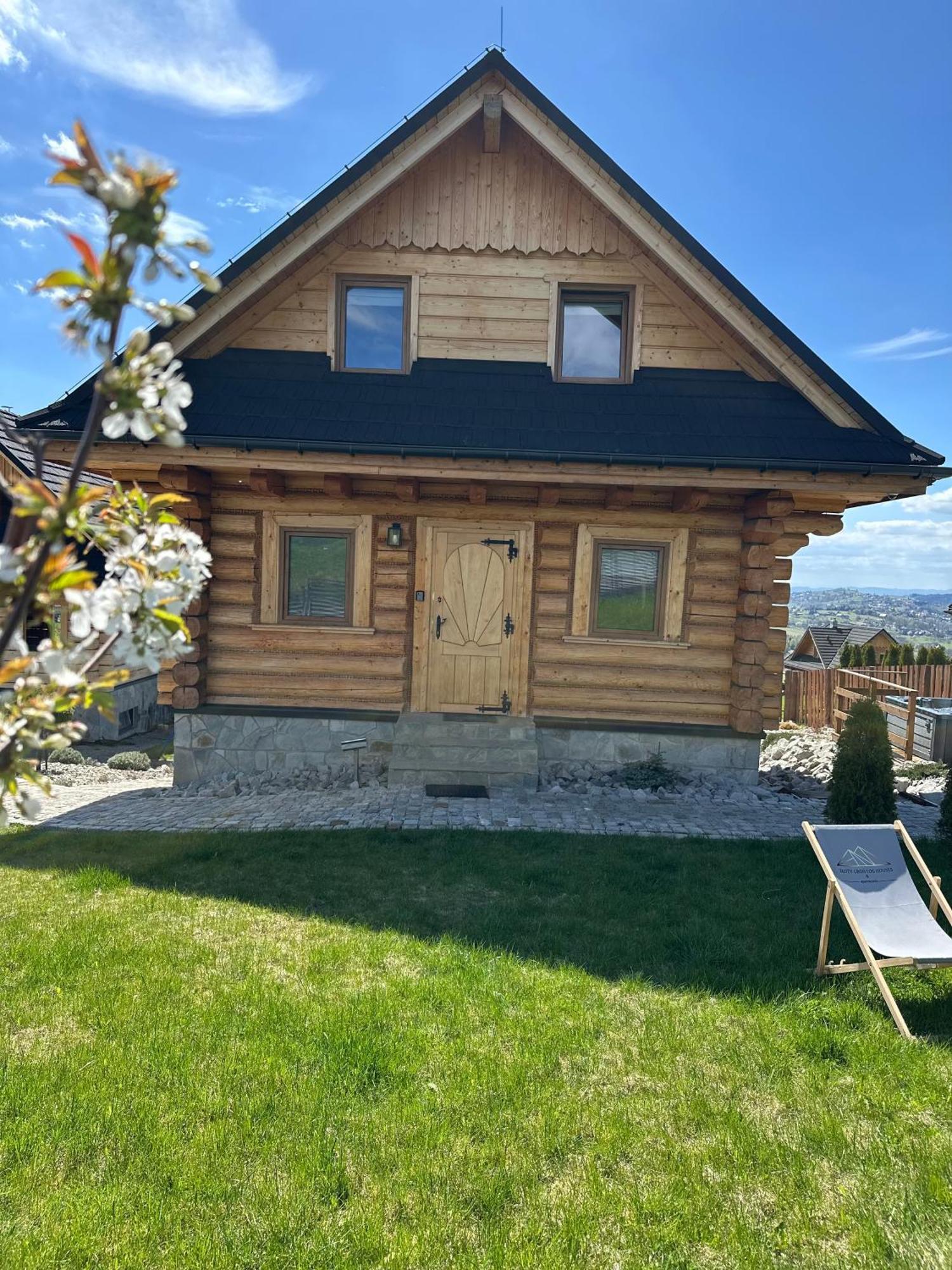 Zloty Gron Log Houses & Apartments ايستينبا المظهر الخارجي الصورة
